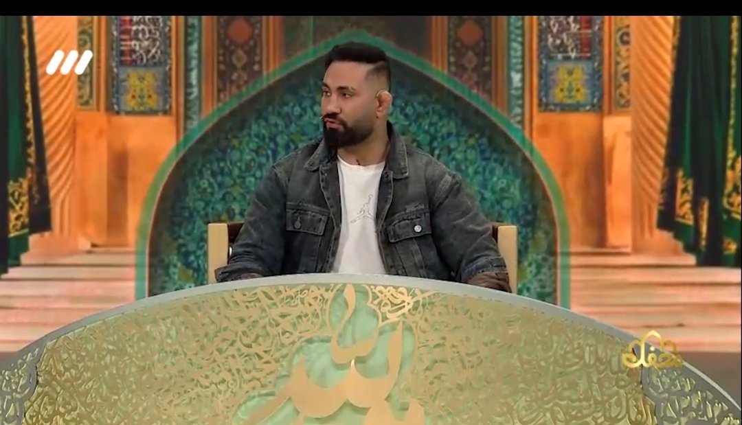 آقا سعید چند بار از مادرش گفت از مادری که اونو  در پناه قرآن قرار داد تا راه درست رو پیدا کنه
پ ن
 سایه مادران انسان ساز مستدام
#محفل