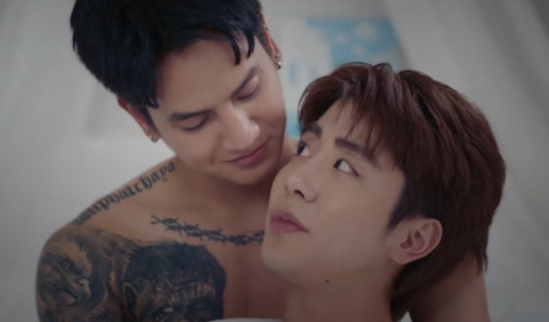 ขอบคุณเหมือนกันนะ ไอ่หมามอม น่ารักกกก

#RELOVED_OtherwiseUS

RELOVED THE SERIES OTHERWISE US