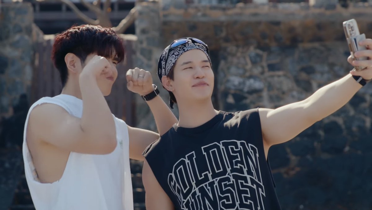 รู้เลยนะคุณพรี่ เอาใจหมาเด็กสุดดด
#RELOVED_OtherwiseUS

RELOVED THE SERIES OTHERWISE US