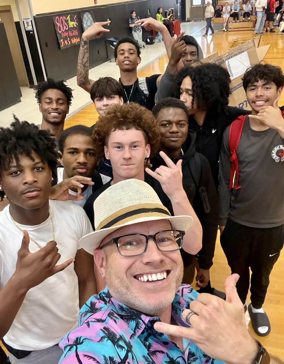 Travis Akers 🇺🇸 tweet media