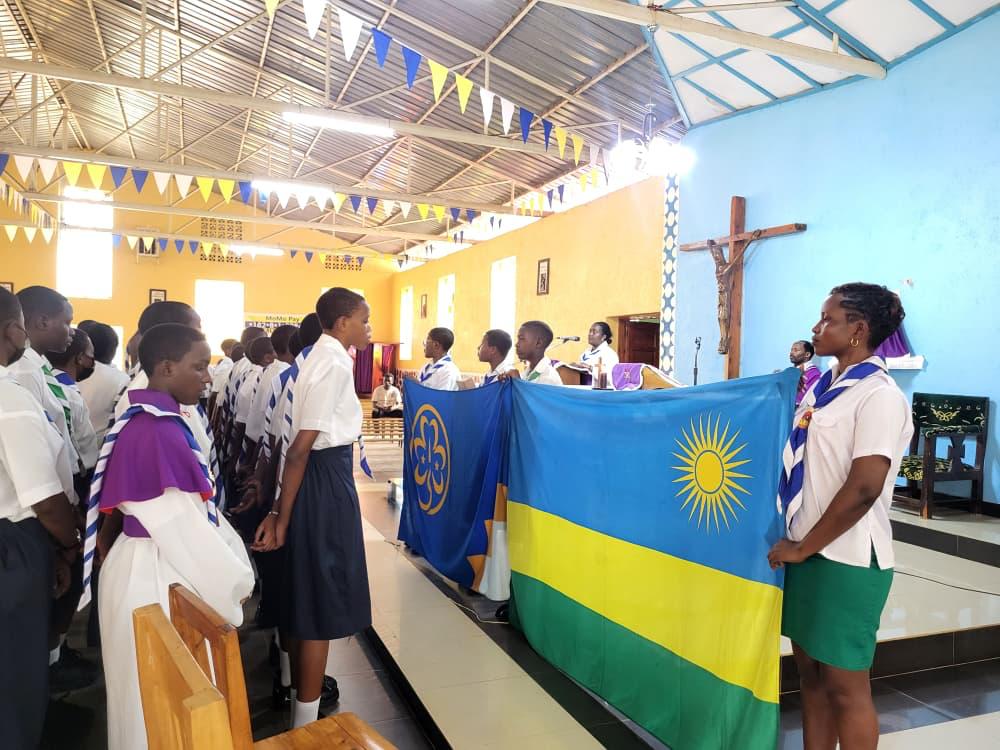 guidesrwanda's tweet photo. A day of commitment and sisterhood!
In Ngororero District, 101 Girl Guides from C.S Muramba A, G.S Muramba B, and CIC Muramba took their promises today during as part of #GuidingWeek. they took their promises to serve and lead. @wagggsworld #worldthinkingday #ourfriendship https://t.co/pbxp2zW9zB