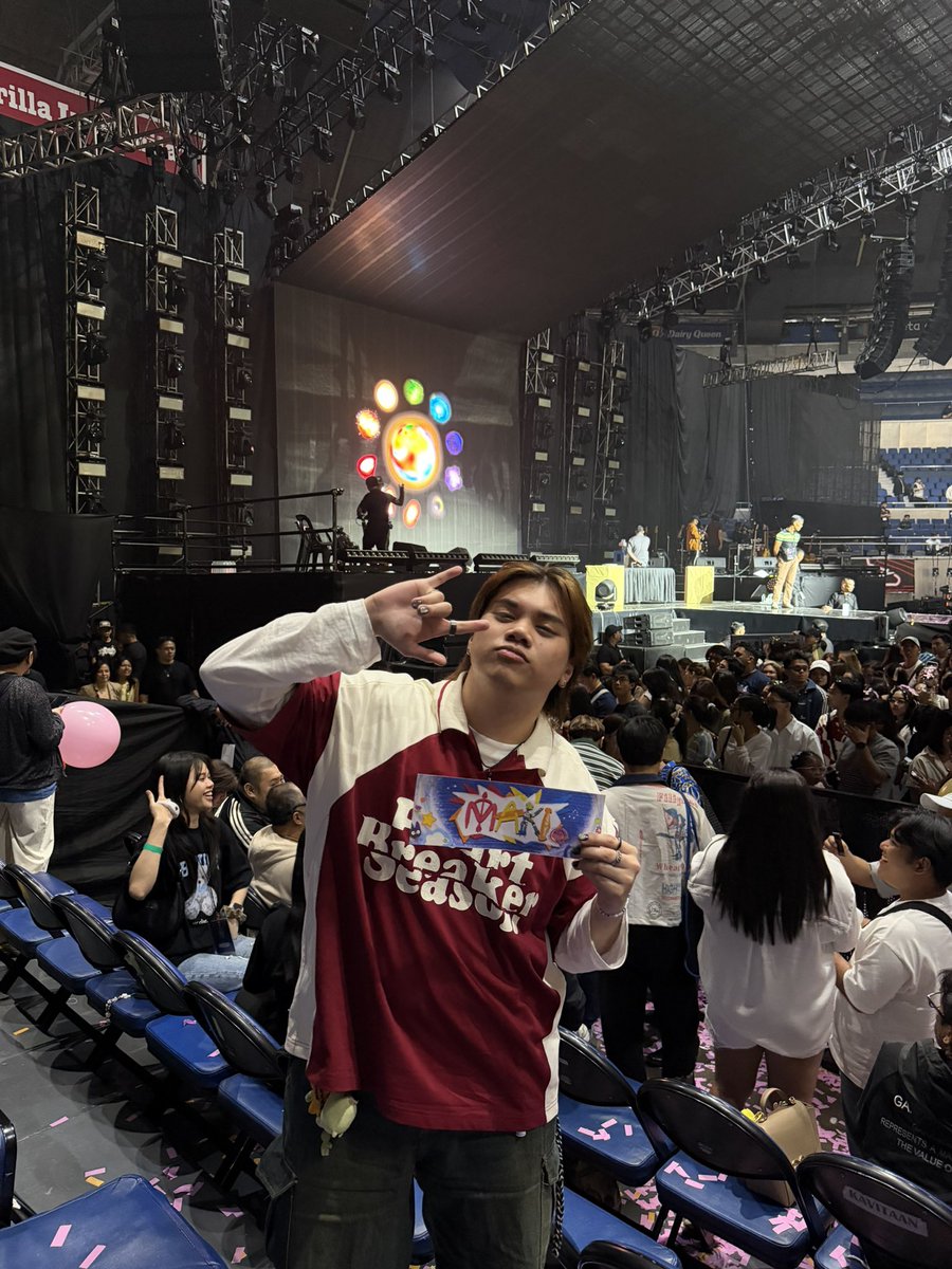 LEEPELIKS's tweet photo. thanks again for the invite hehe !! @clfrnia_maki 💗🌟 

#KOLORCOASTER https://t.co/SJXFgk3vcb