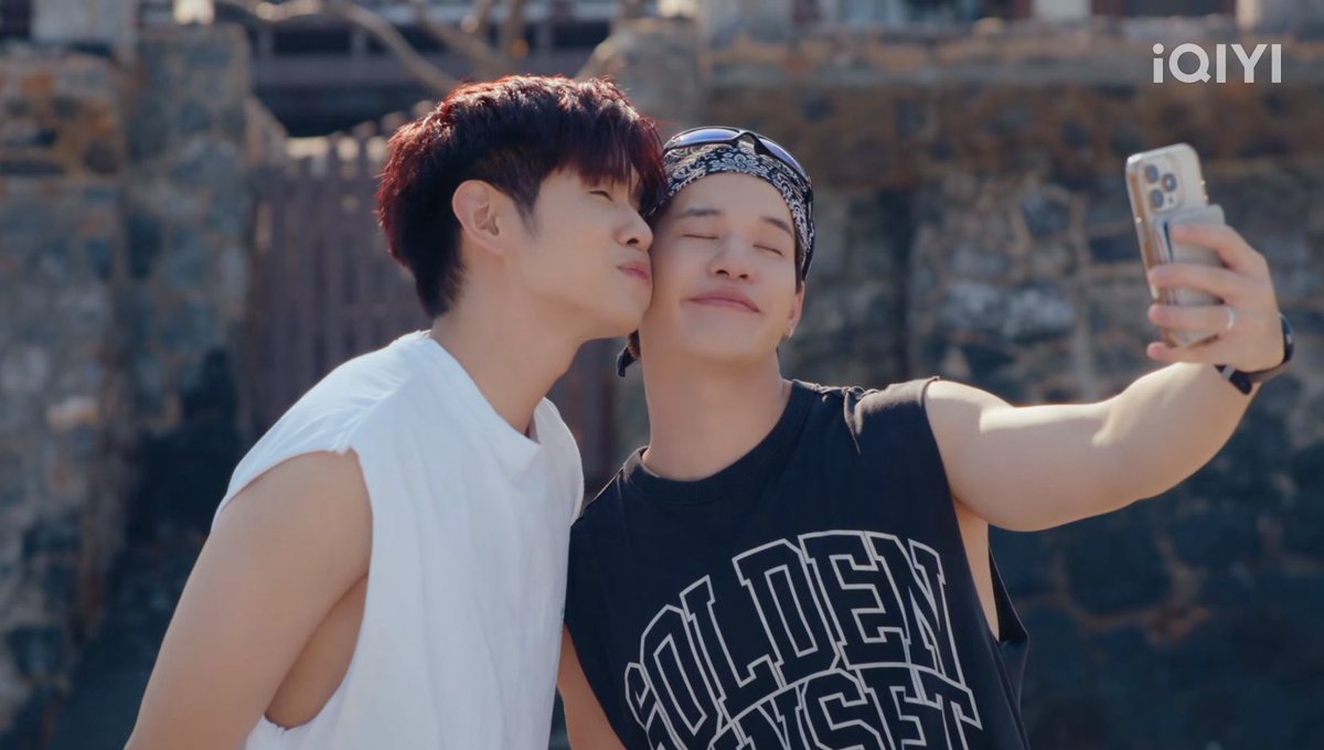 เอะอะหอม เอะอะหอมน้า😚

#RELOVED_OtherwiseUS

RELOVED THE SERIES OTHERWISE US