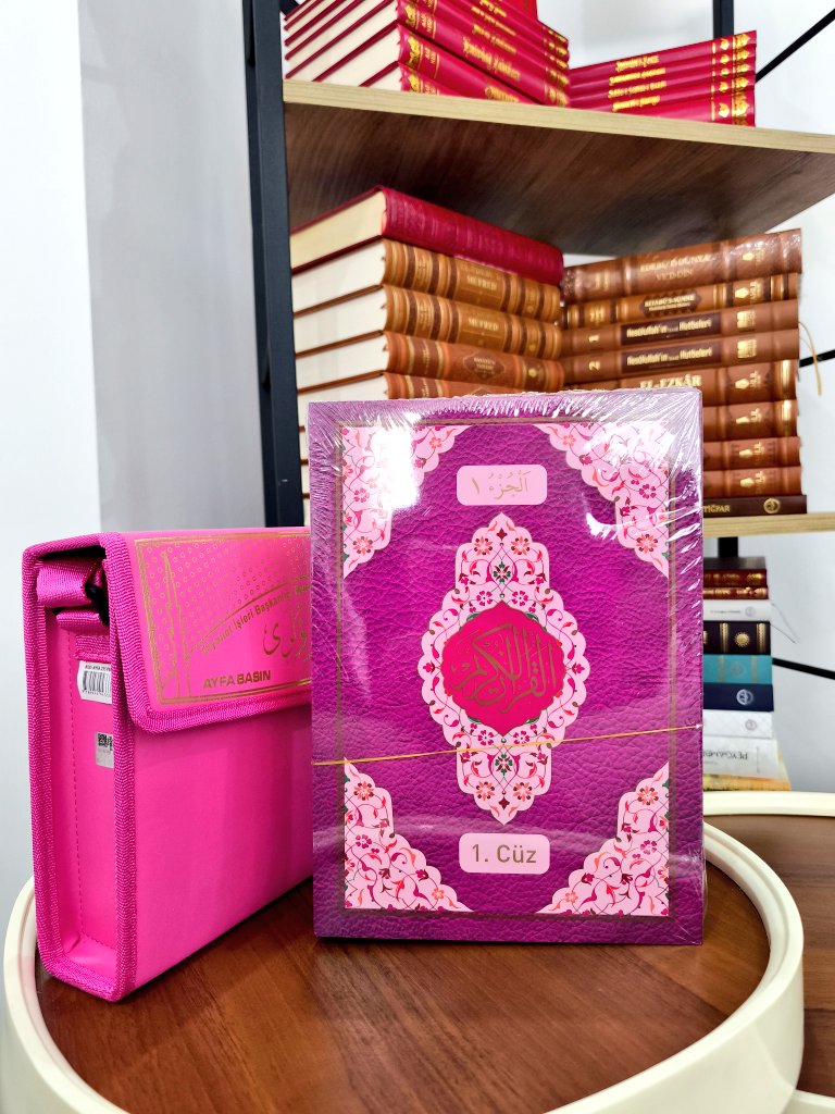 📢 KUR'ÂN-I KERİM HEDİYESİ...

Kur'ân ayı olan Ramazan ayında 1 kardeşimize Ayfa Yayın (çantalı, 30 hatim cüzü, rahle boy) Kur'ân hediye etmek istiyoruz.

Şartlar:
1- <a href="/SaidYuksekdag/">Said Yüksekdağ</a> hesabımızı takip etmek
2- Gönderiyi beğenip, RT yaparak paylaşmak
3- Gönderi altına 3 kişiyi