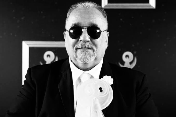 Murió uno de los grandes exponentes de la salsa, Willie Colón. Marcó una época y dejó huella en generaciones enteras con su talento y su pasión por la música.

Hoy el mundo artístico está de luto. A sus familiares, amigos y millones de seguidores, mis más sinceras condolencias.