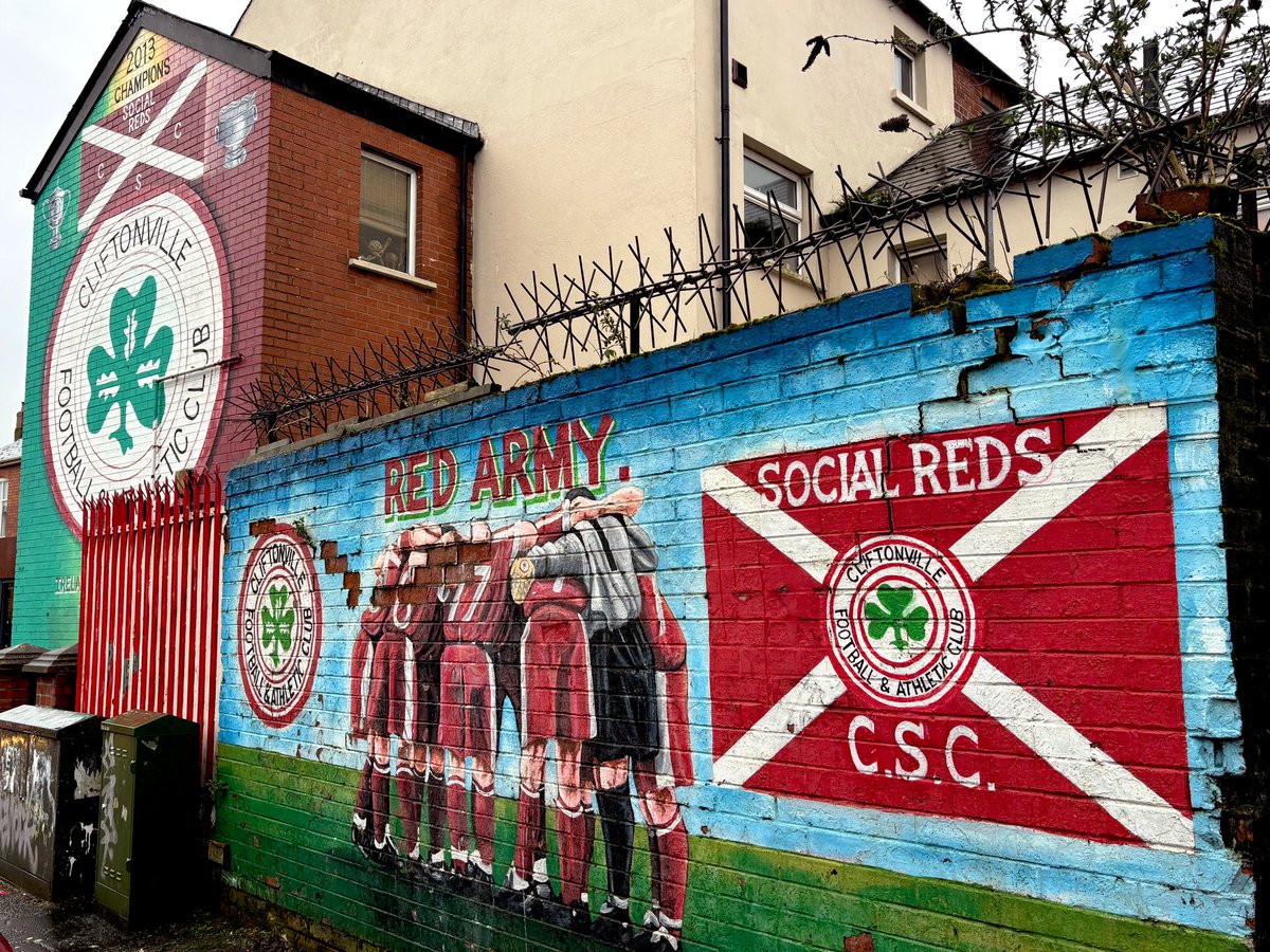 ßen (P) tweet media