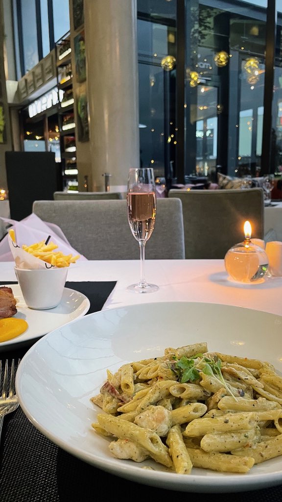 𝐒𝐡𝐚𝐮𝐧. tweet media