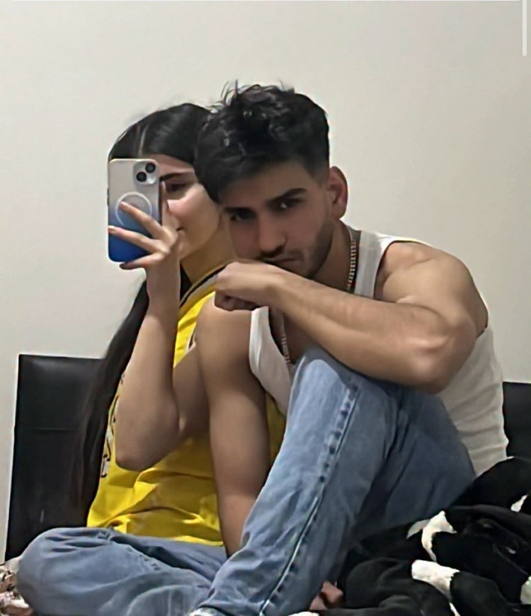 gigii_coo's tweet image. خواهرش خاسته بدونید..

عزیز شماره ی ۸۸۲
فرزند ایران و جان فدای میهن

جاویدنام 🕊️

#دانیال_مرادی معروف به دانیال کمانگیر.