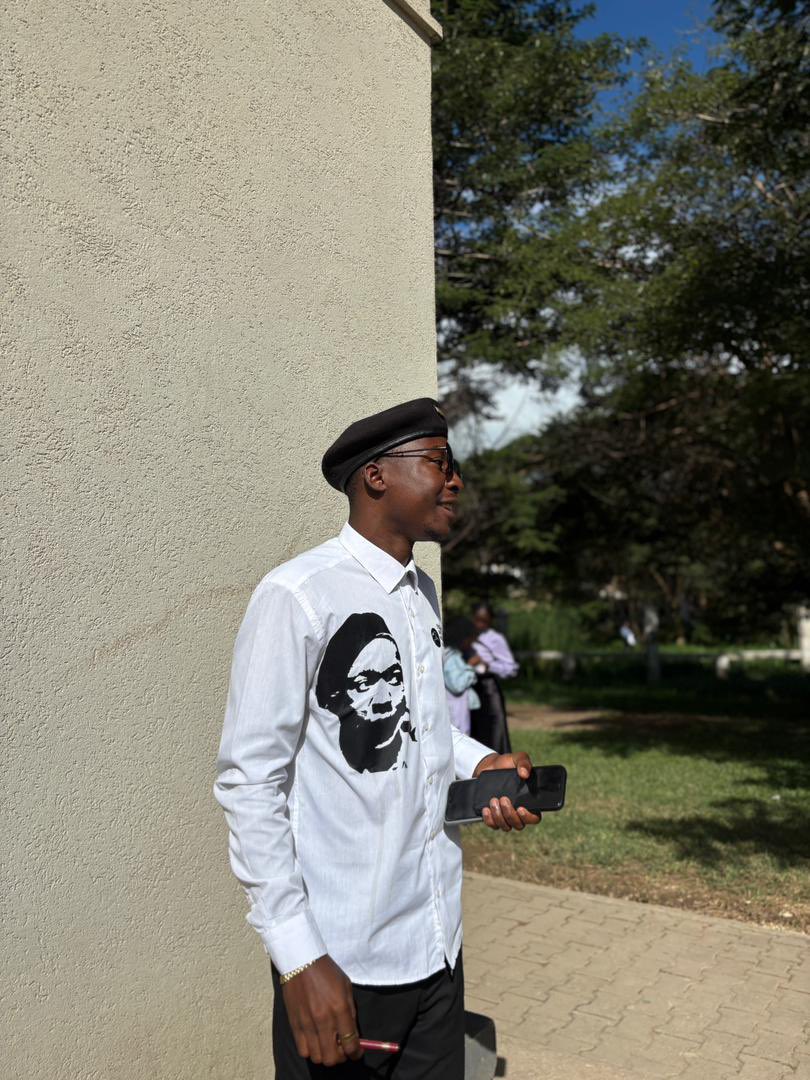 ChipondaSimon's tweet photo. Youths are im charge that future you said it’s ours we want it now.This is the General speaking https://t.co/n0weTuEjhV