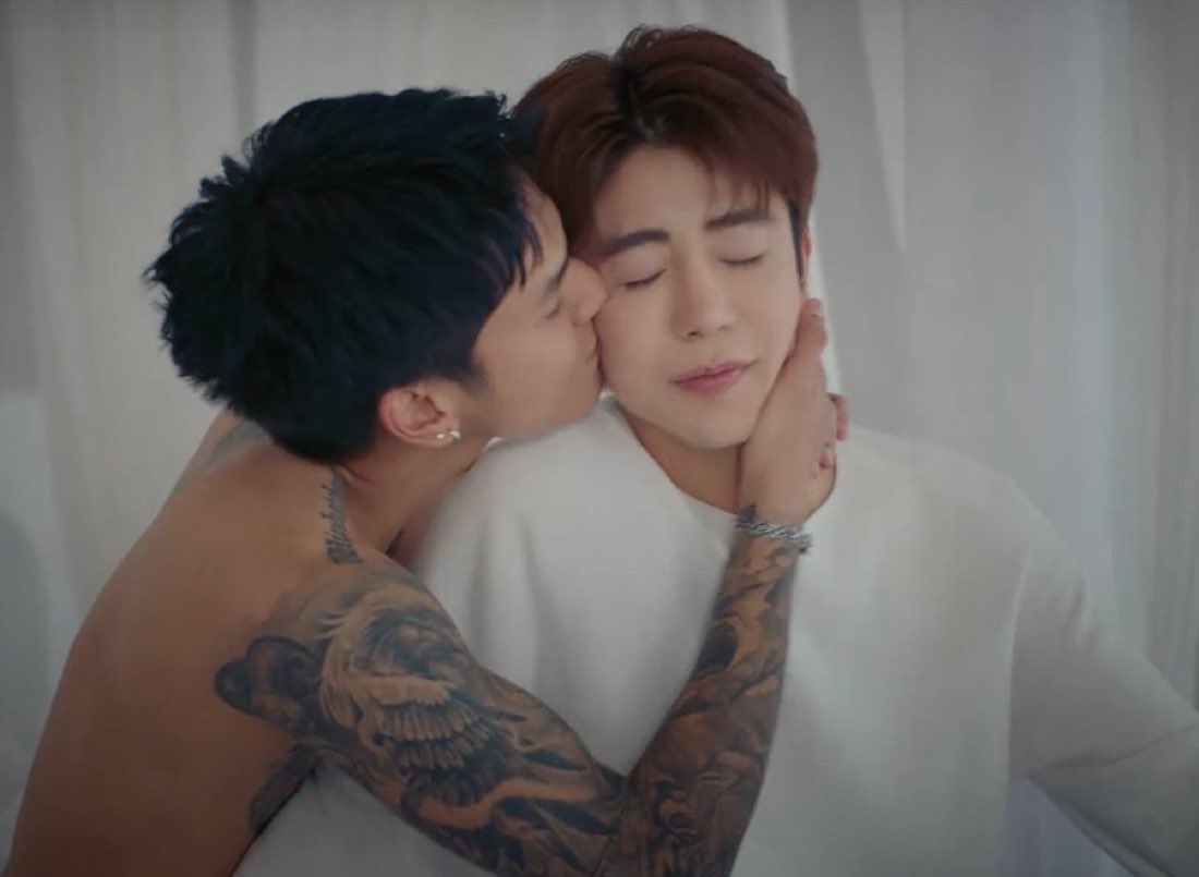 หอมคนเดียวชื่นใจทั้งประเทศ

 #RELOVED_OtherwiseUS

RELOVED THE SERIES OTHERWISE, US