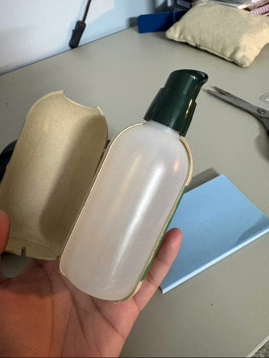 This is the green movement in 2 photos
call yourself sustainable/green 
destroy a tree for no reason 
make it more expensive
pat yourself on the back 

rinse repeat!