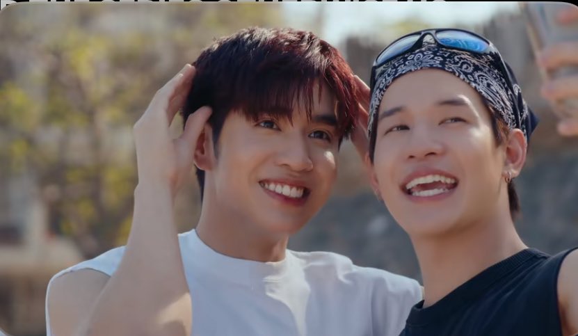 หูม๋าา555

#RELOVED_OtherwiseUS

RELOVED THE SERIES OTHERWISE US