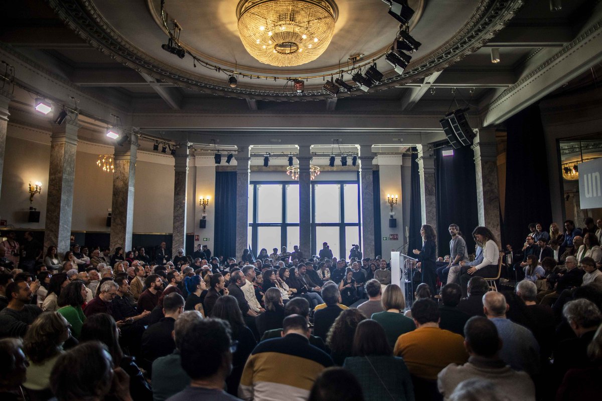 El primer paso. Un paso al frente.

Hoy hemos iniciado con ilusión un nuevo camino para seguir conquistando derechos y mejorando la vida de la 
gente. 

Gracias a todas: a las que habéis entrado, a las que os habéis quedado fuera y a las que lo habéis seguido desde casa.