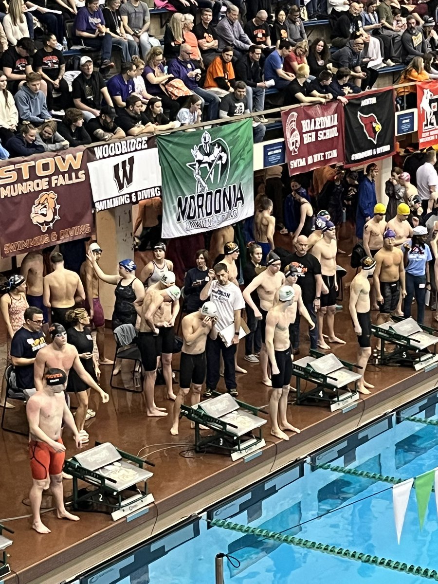 KimThom53329563's tweet photo. @MayfieldSports Boys 200 Medley wins!!! https://t.co/5WnEAuI1DX