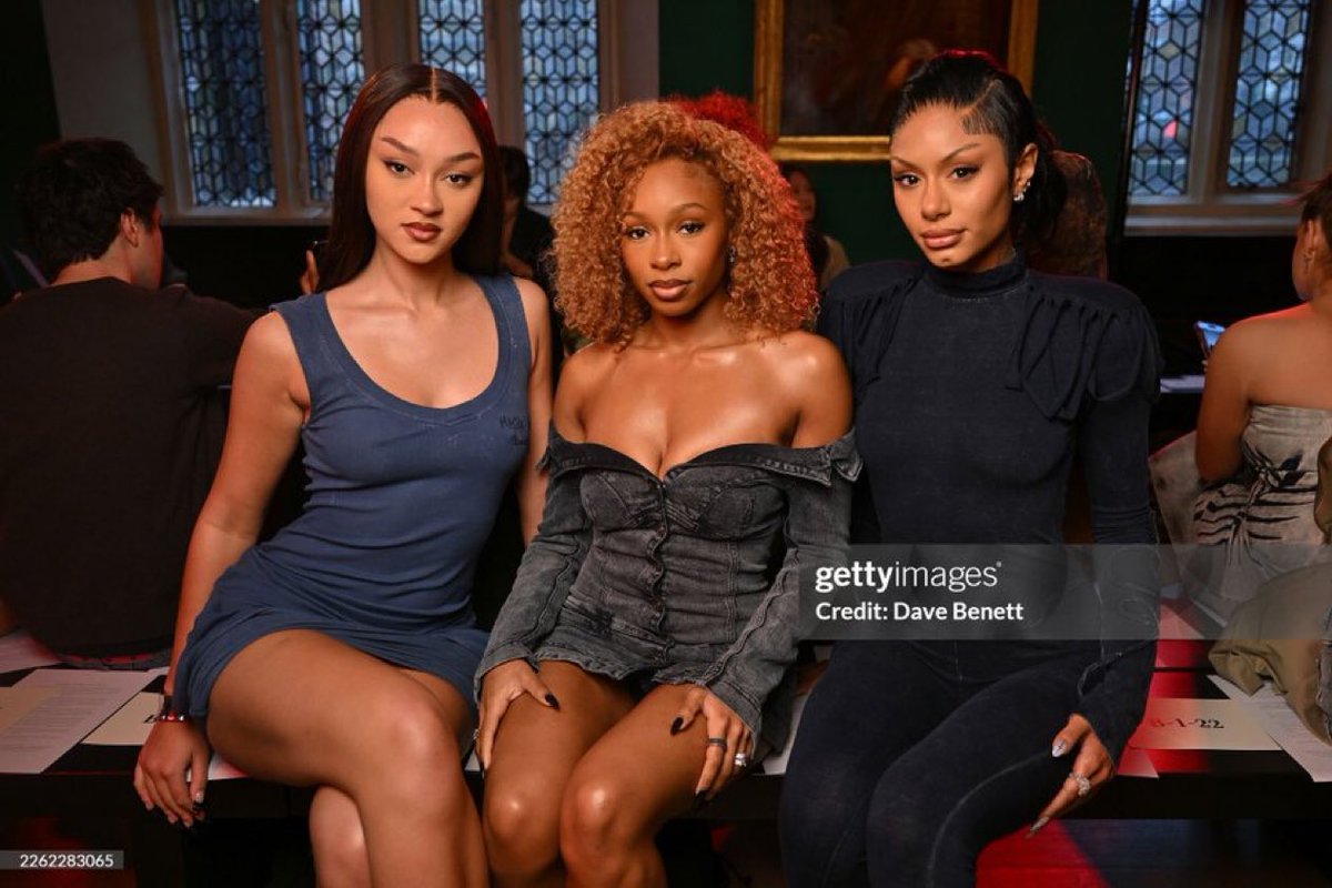 ambiivertedd's tweet image. RT @sarpovs: THEY LOOK ABSOLUTELY GORGEOUS