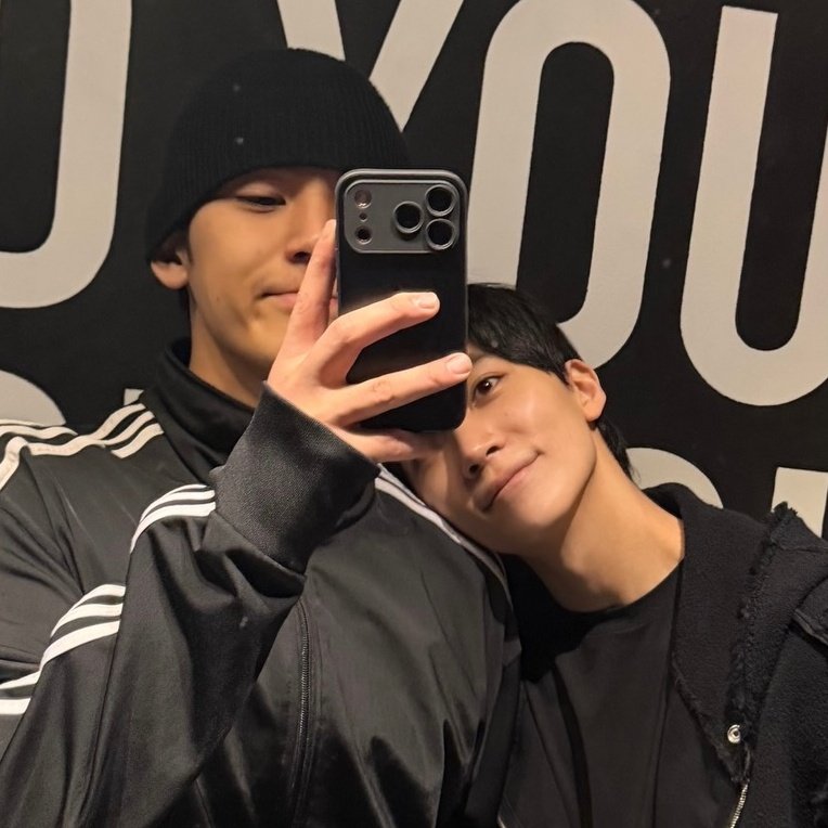 사이에 2년있다