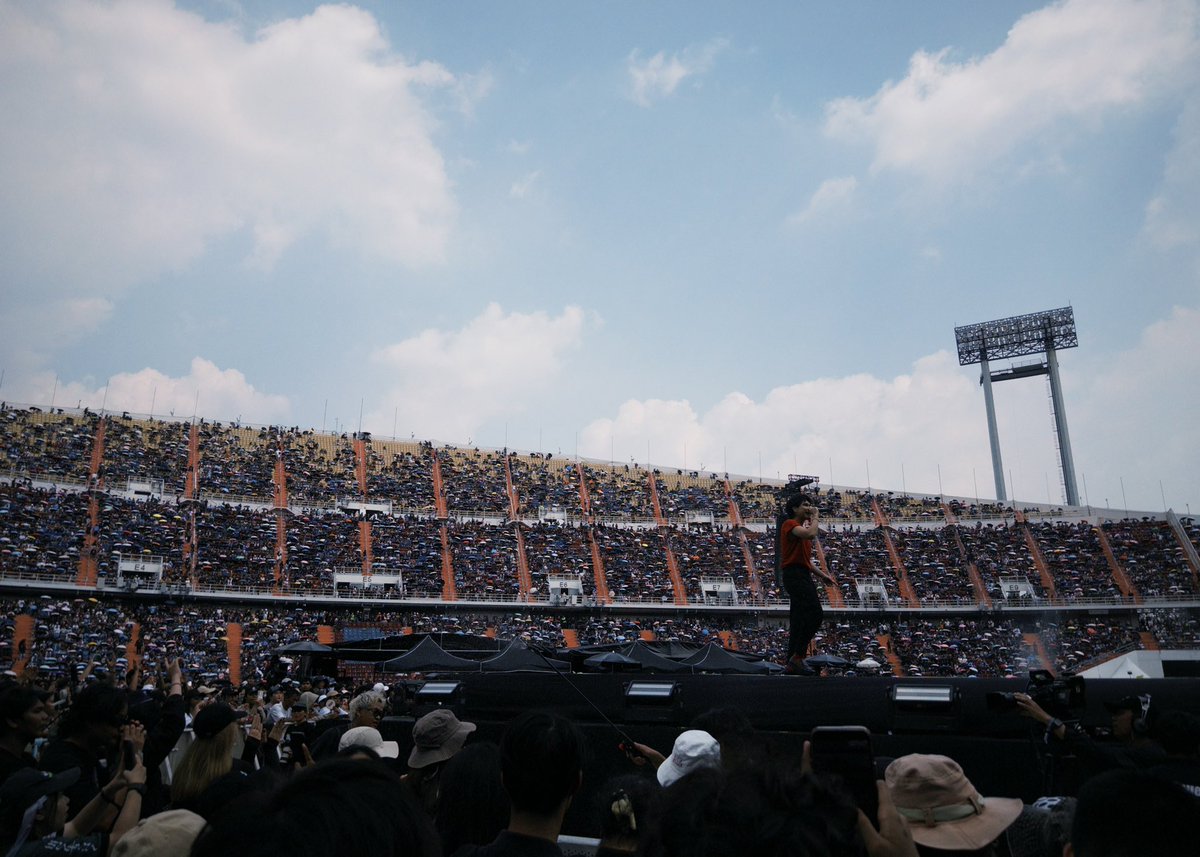 𝘖𝘊𝘛𝘖𝘉𝘌𝘙𝘎𝘐𝘙𝘓 ☁️*﹆ tweet media