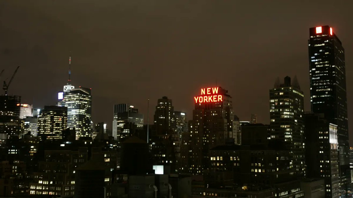 Hombre se declara culpable por intentar apropiarse del New Yorker Hotel en Manhattan listinusa.net/2026/02/21/hom…