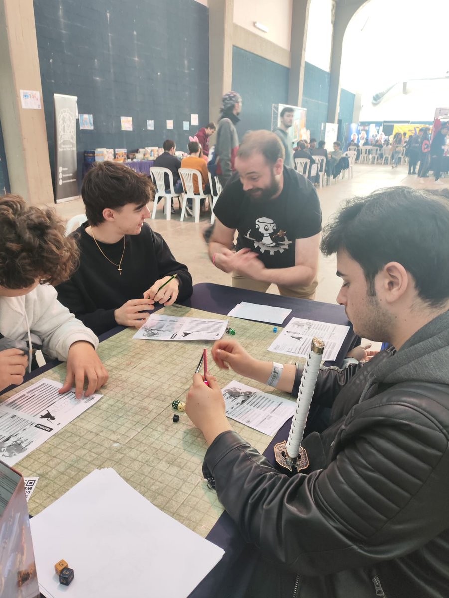 Rol ad Lvdicrvm tweet media