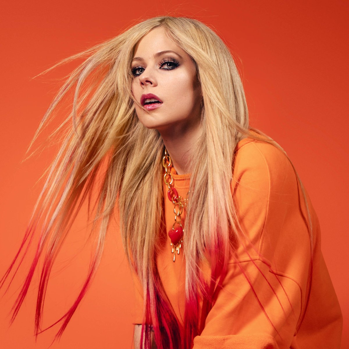 AvrilRLavigne Today (Fan Account) tweet media