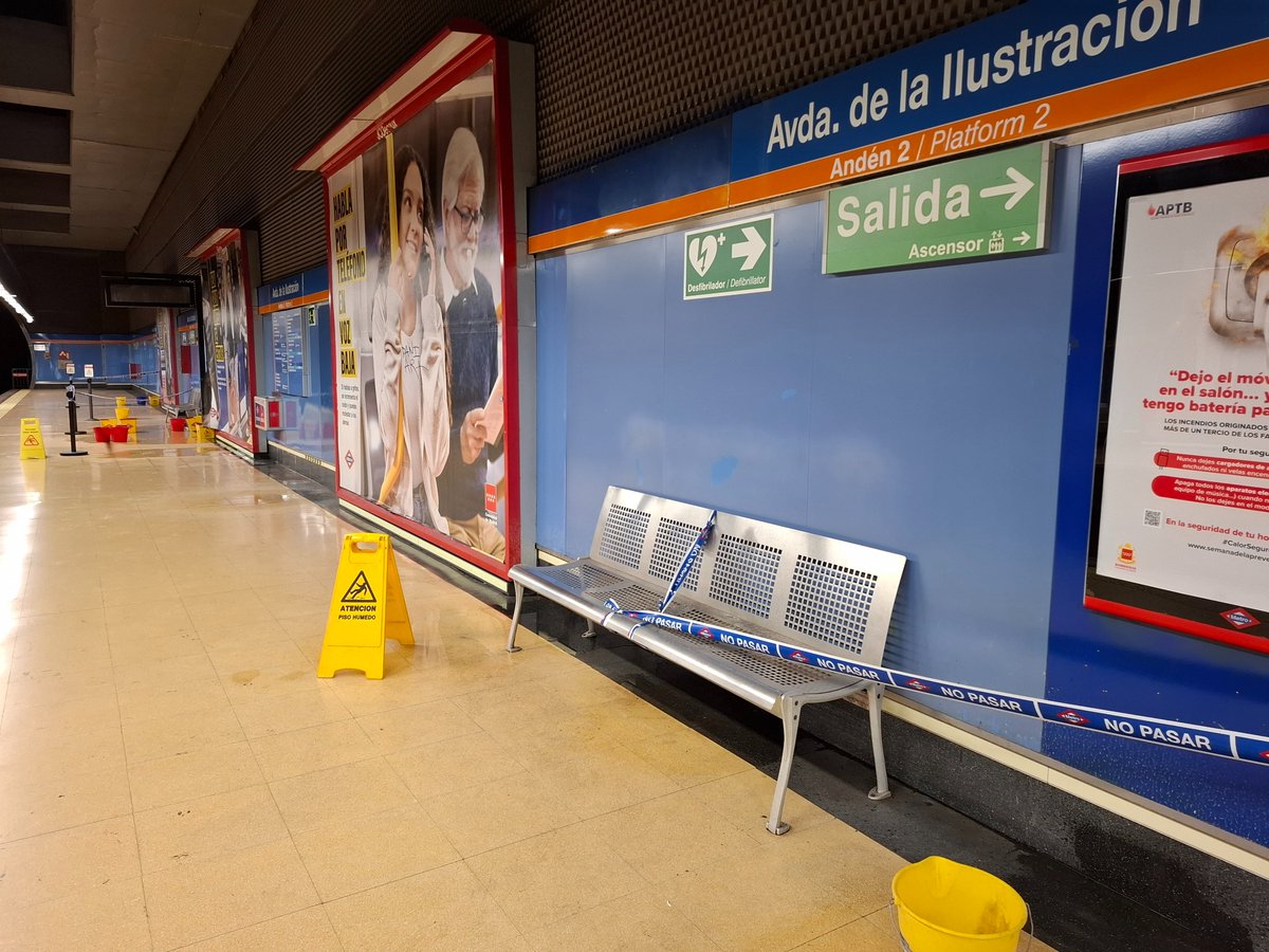 Aunque ya pasaron las borrascas, así sigue la estación de <a href="/metro_madrid/">Metro de Madrid</a> de Avenida Ilustración. Y las escaleras también 😪