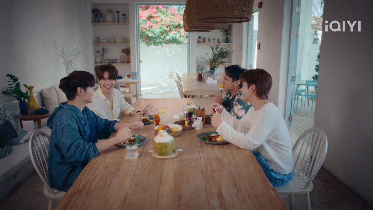 ความรักเค้าค่ดจะมีความสุข ดูรอยยิ้มนั่นสิ

RELOVED THE SERIES OTHERWISE US

#RELOVED_OtherwiseUS