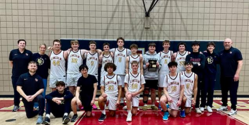 Lincoln Christian Basketball tweet media