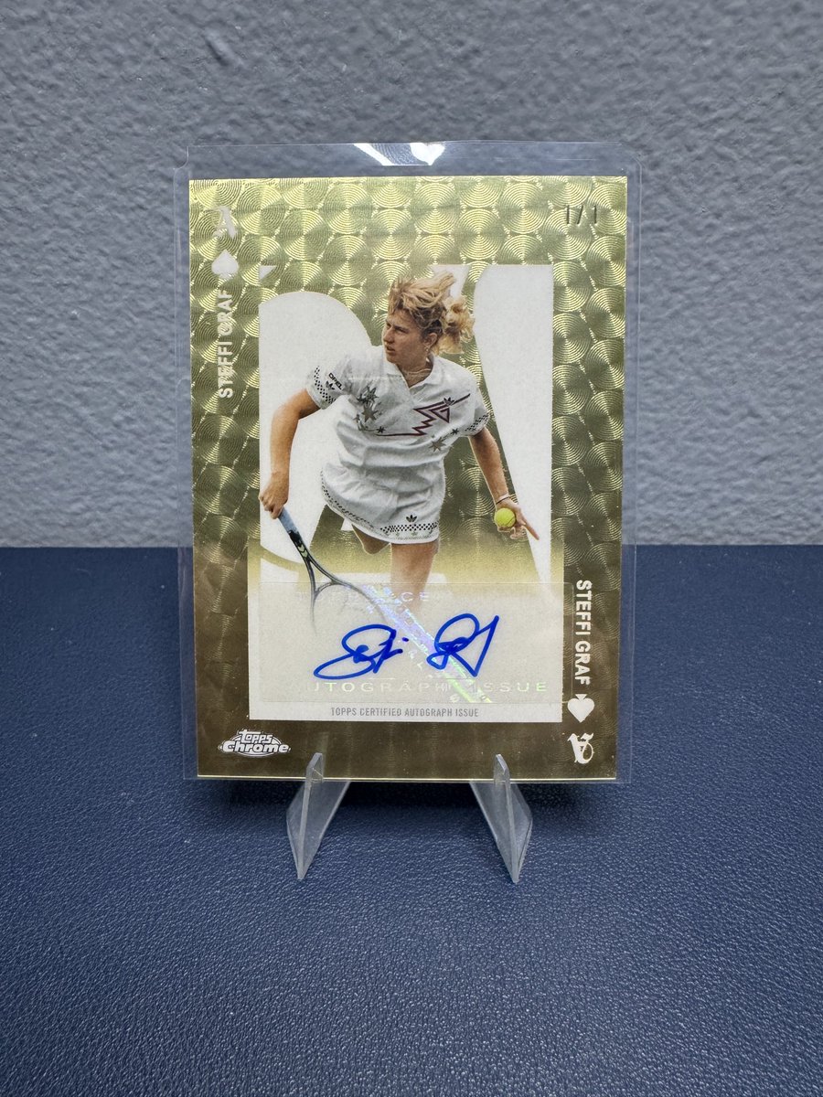GaresCardVerse's tweet photo. Looking for suggestions of what to do with this beauty. Is it worth grading a 1/1? 

PSA 9 from last year’s release (base set) no autograph did $4,000. 

eBay auction? Send away? Open to any suggestions. Appreciate it in advance!

@CardPurchaser https://t.co/xFs36v9w7g