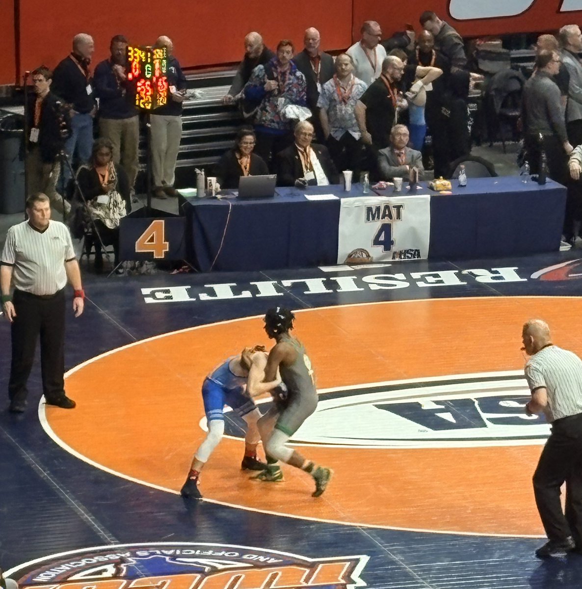 ND Dons Wrestle tweet media