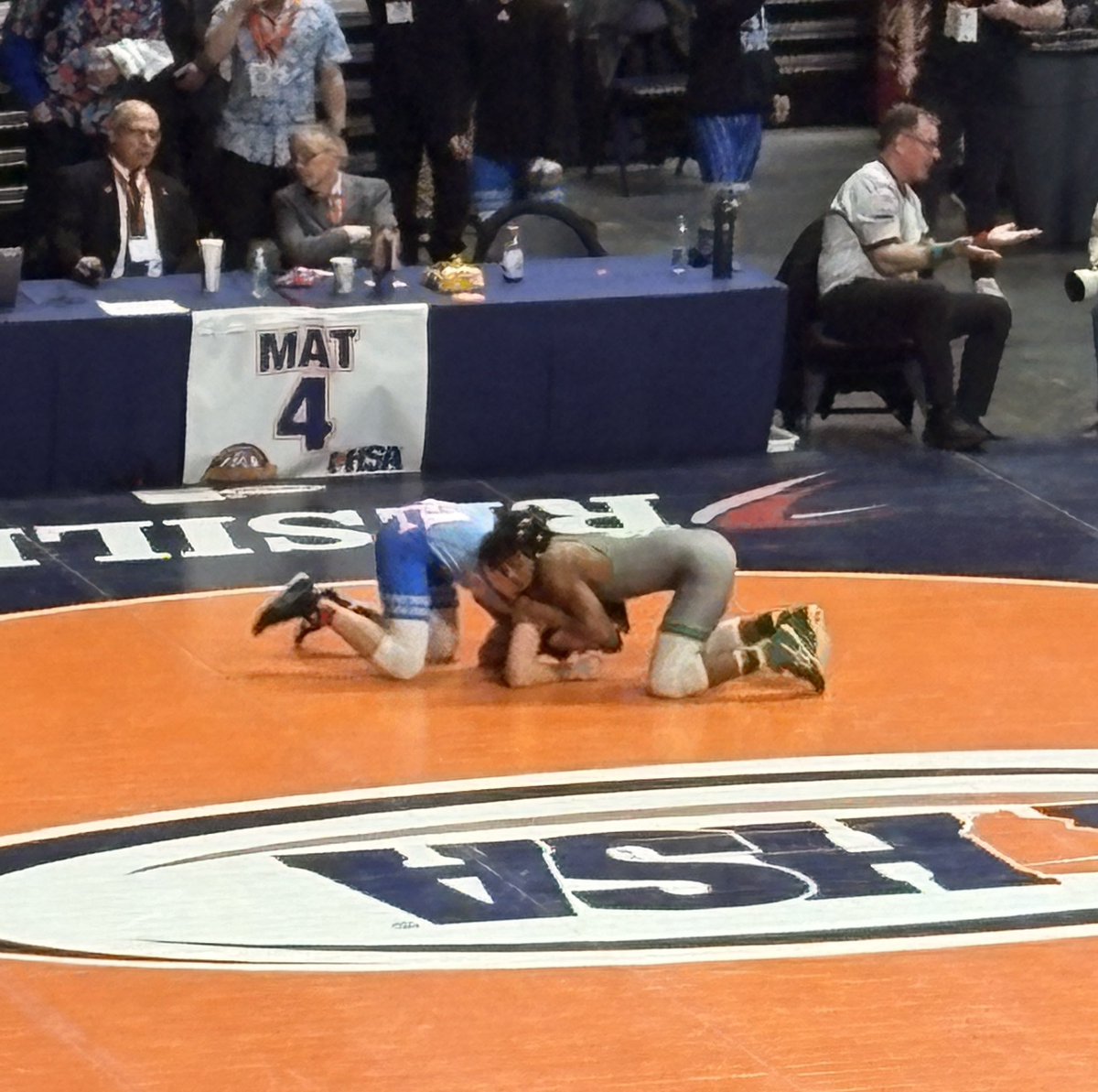 ND Dons Wrestle tweet media