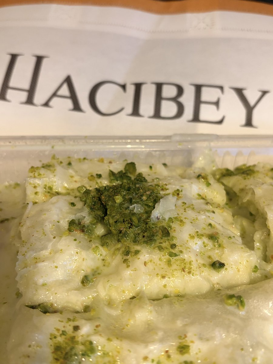 Deneyin derim 👍🏼

en lezzetli güllaç #Hacıbey den
 #güllaç #ramazan