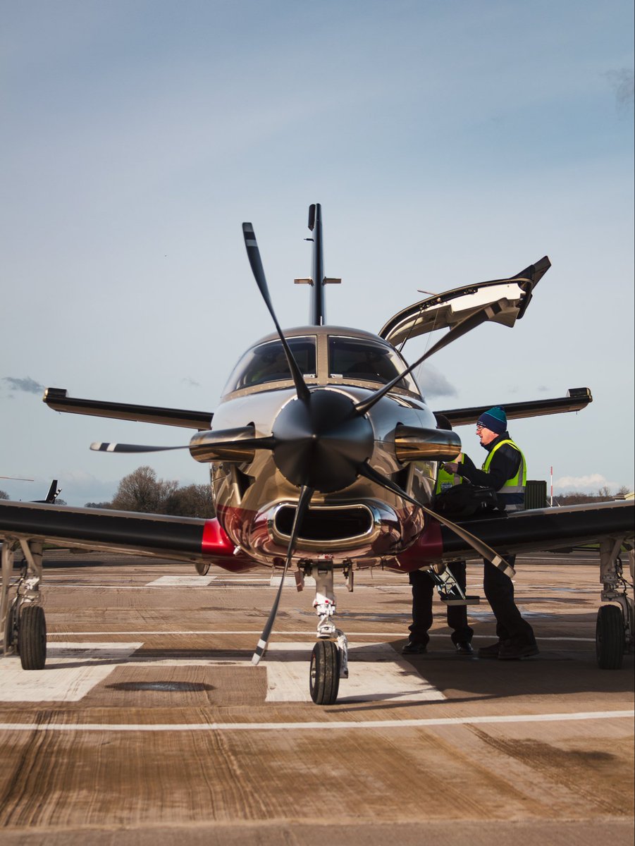 Wolverhampton Halfpenny Green Airport tweet media