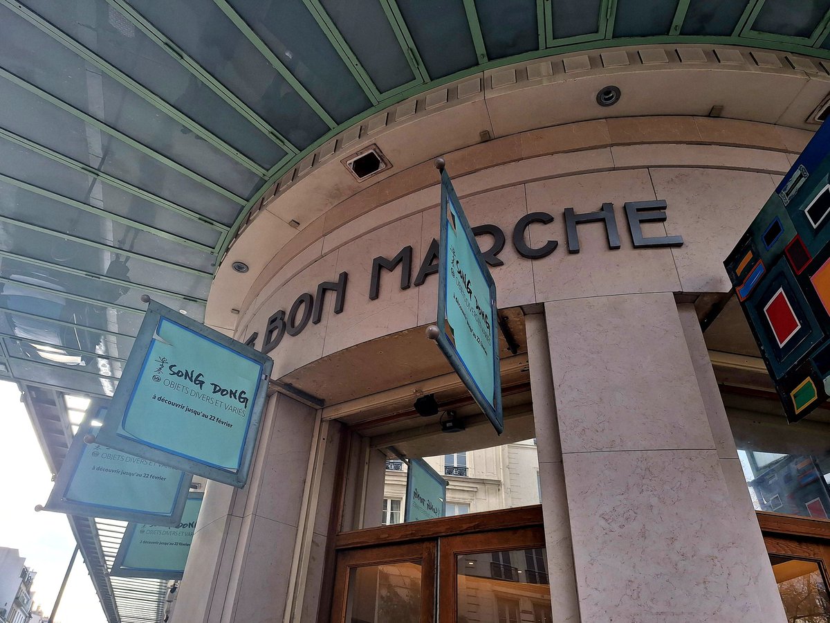 Promesse tenue : un mois après notre visite, nous étions de nouveau <a href="/lebonmarche/">Le Bon Marché</a> pour distribuer des centaines de tracts suite au licenciement de V... par <a href="/Cucinelli/">Brunello Cucinelli</a>, à prévoir également en anglais et en italien pour la fois prochaine. sud-francilien.org/un-licenciemen…