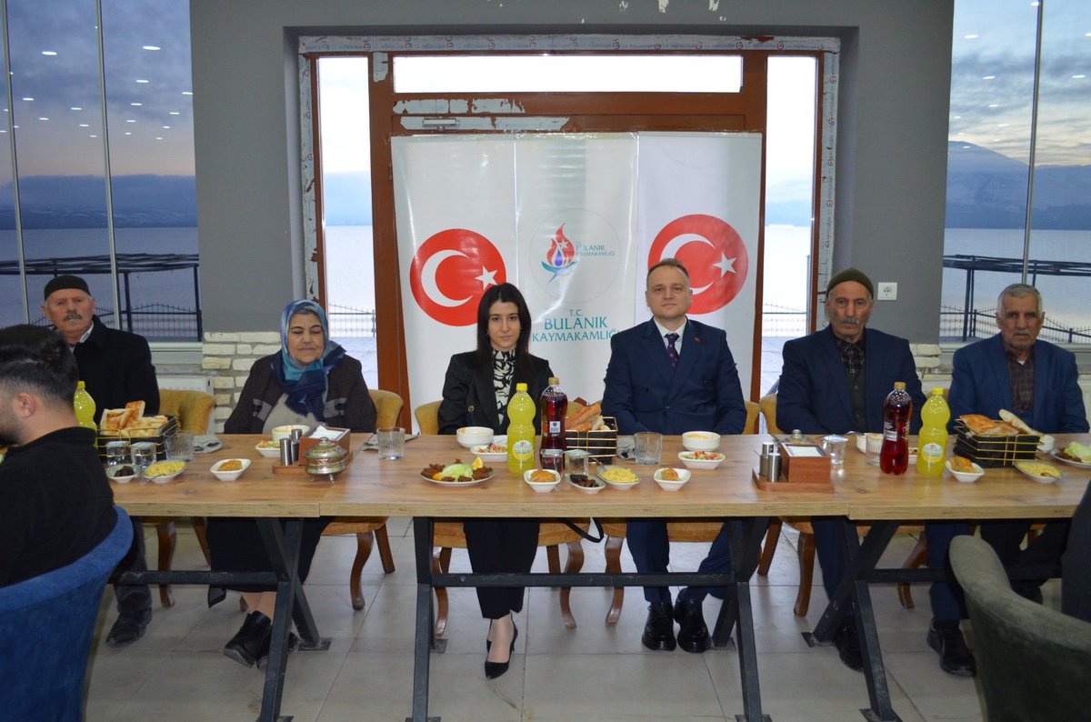 📍Şehit Yakınları ve Gazilerimizle İftar Programı

Kaymakamımız Sayın Ömer Övünç KOŞANSU,eşi hanımefendi Yağmur KOŞANSU Kaymakamlığımız tarafından Şehit ve Gazi yakınlarımız için düzenlenen iftar programına katılarak, Şehit Aileleri, Gazi ve Gazi yakınlarımız ile birlikte