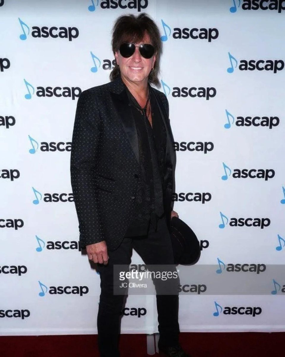 SamboraItalia's tweet photo. SamboraSaturday โญ๐ต
#RichieSamboraItalia #richiesambora #richiesamborafan #guitar #guitarist #music #musician #singer #songwriter #bonjovi #samboraddicted #fashion #rockstars #therealsambora #samboraforever #RS #sambora #rock #samborarock #fanpage #saturday https://t.co/MZ3Ko5aPV3