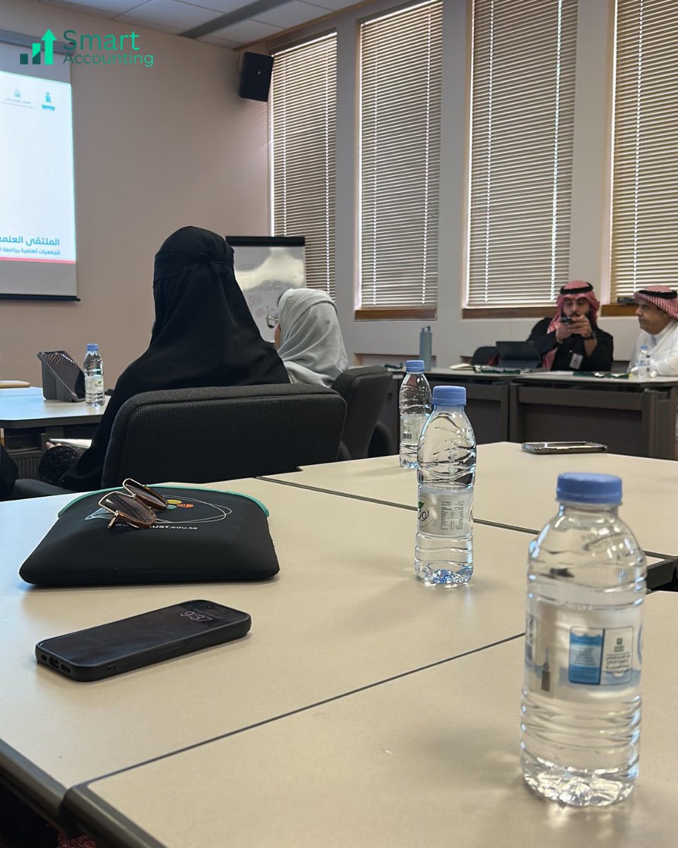 SmartAccou_x's tweet photo. جانب من مُشاركة #smart_accounting في تحدي ملتقى الجمعيات العلمية الثاني المُقام في #جامعة_الملك_عبدالعزيز 🤩
شكرًا لأعضاء لجنة التحكيم الموقرين :
أ.د مازن زمزمي - أ. احمد العيتاوي
لا أضاع الله لنا ولهم جهدًا وبارك بعملنا وعلمنا @kauedu_sa https://t.co/UAK2v04h3O