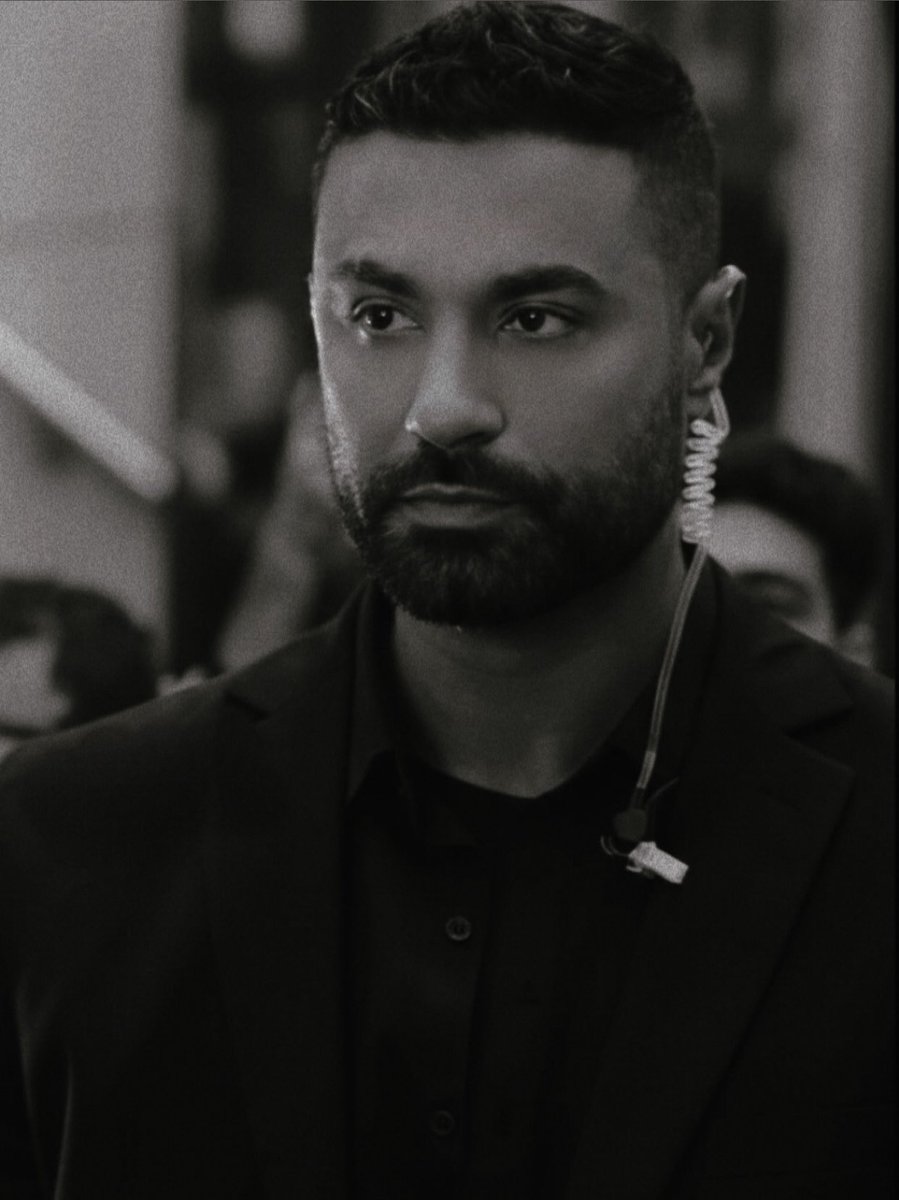 كريم ياكريم وبعدين مع كميه الفخامه والهيبه ❤️‍🔥

#وننسى_الي_كان #كريم_فهمي <a href="/karimfahmi/">karim fahmi</a>