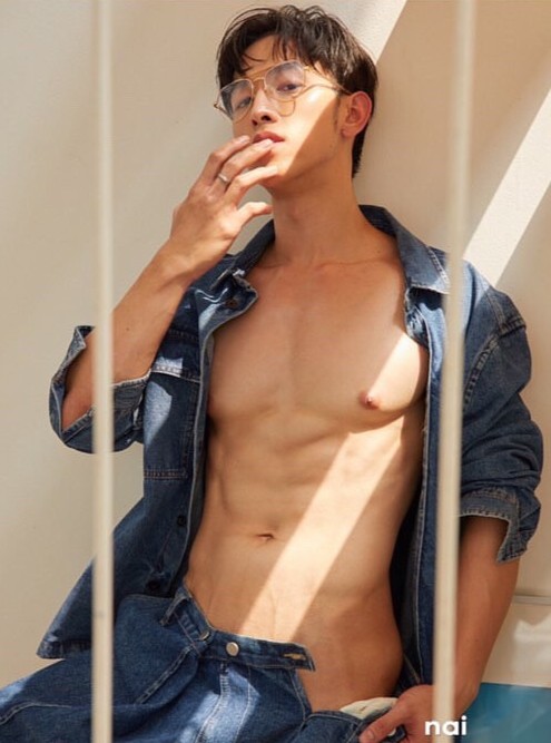 kyranowy's tweet image. RT @Wakeazul: THIS IS THE PRODUCER OF BLACKPINK'S DEADLINE ALBUM OMG???!?!