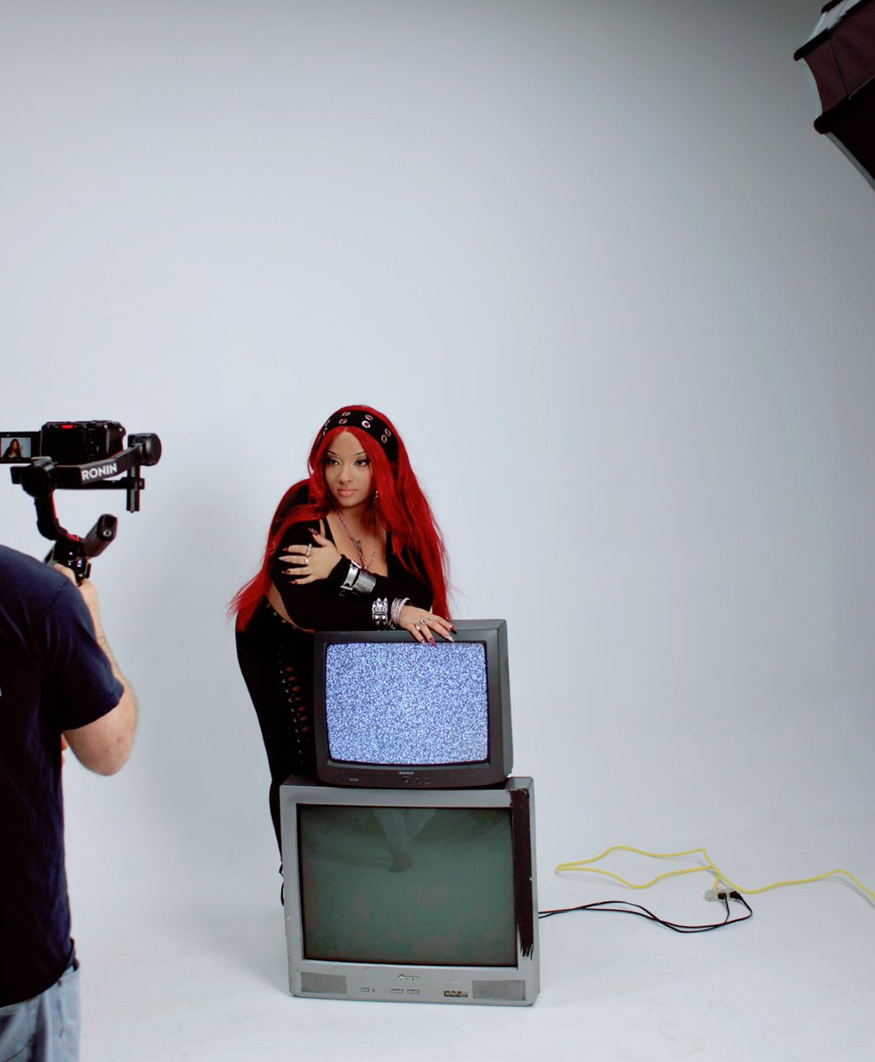 “GUNMETAL” LP  MARCH 6th🖤