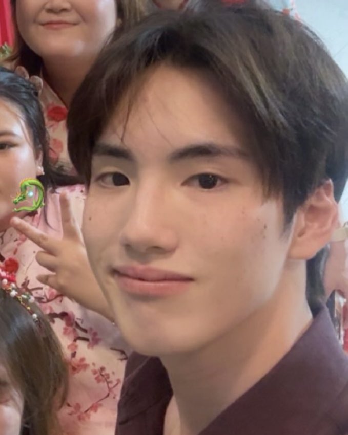 บททดสอบแฟนพันธุ์แท้บ้านลิ้มปัญญากุลมาก
คนไหนภีมธนัช คนไหนภูธัชชัย 5555555