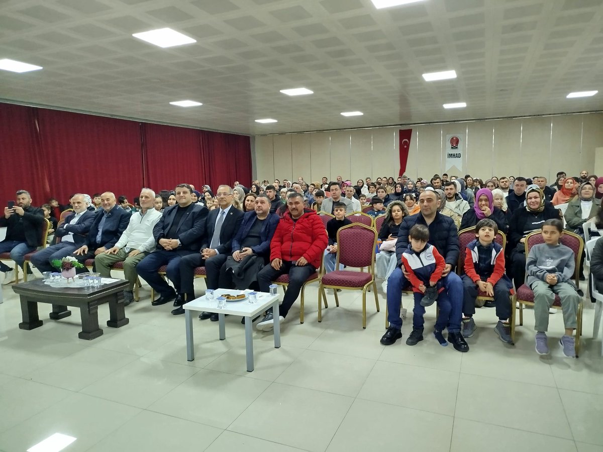 KksalKo13's tweet photo. MHP Gaziemir İlçe Başkanlığı Olarak;
Meclis Üyelerimiz Sayın Selahattin Şahin , Sayın Mehmet Sait Sert ve Sayın Davut Dinçel le Beraber , İftarımızı ; Gaziemir İmam Hatip Ortaokulumuzun Helal Sofrasında Yaptık İnşallah.
Başta, Okul  Müdürümüz Sayın Özgür Şenyüz  olmak üzere emeği geçen herkese teşekkürlerimizi sunuyoruz. 
MHP Gaziemir İlçe Başkanı Köksal Koç.