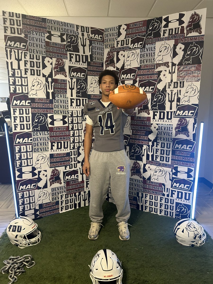 StormMccrea14's tweet photo. I had a great visit today @FDUFootball Thank you @CoachAVC_FDU @Coach_jminnich for having me today. https://t.co/cnvNABXQDN