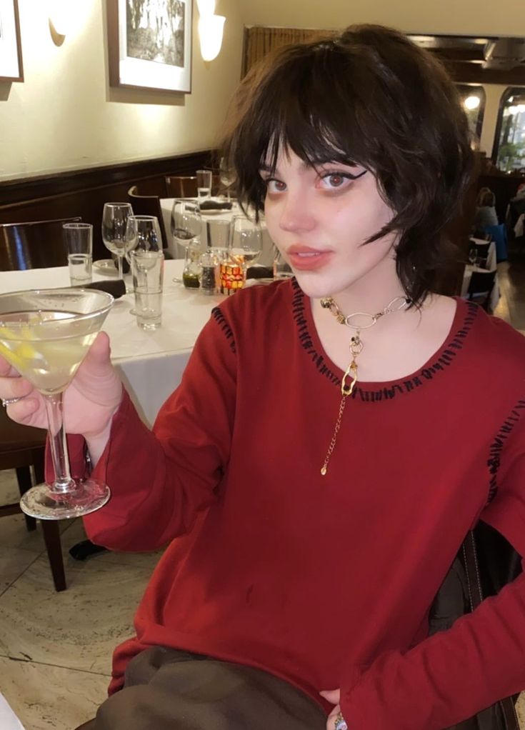 ✧

      Desmintiendo el mito de las fotos.

             #FreeRol  #sexrol