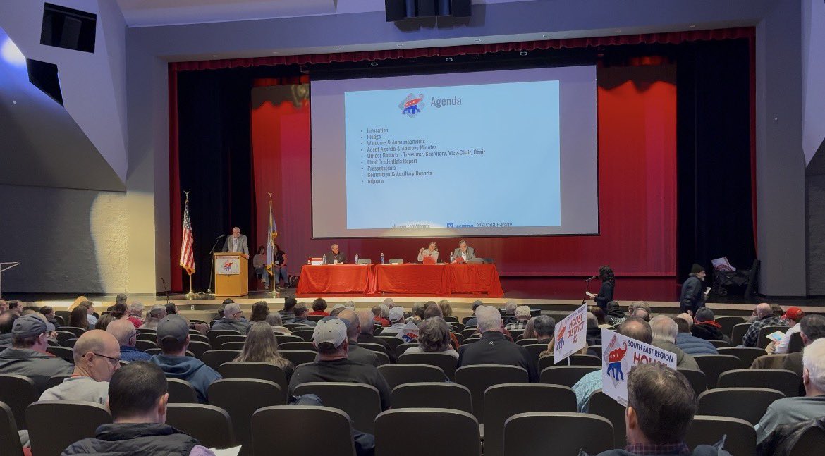 Breaking: <a href="/SLCountyGOP/">Salt Lake County Republican Party</a> vice chair Sarah Montes just made a motion to have the County Central Committee vote to restore the status of the eight <a href="/UtahGOP/">UtahGOP</a> members expelled by chairman <a href="/MikeCarey4CC/">Mike Carey</a> - the room erupted with clapping in approval. They are in a huddle trying to figure