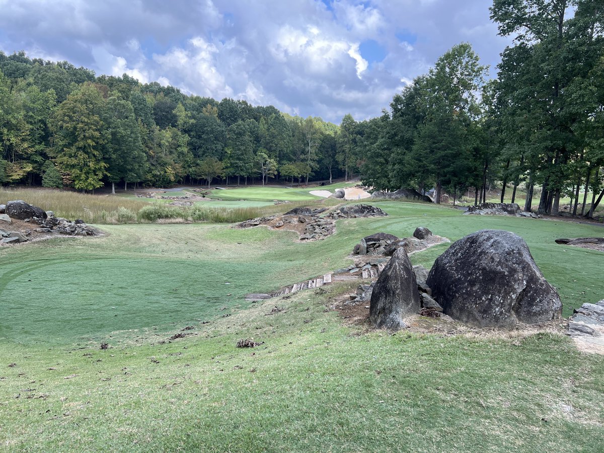 thomasballen's tweet photo. @WesDurham @MikeStachura @TobaccoRoadGolf @tothillfarm @CaseyFBannon @GolfersJournal Great film!  Photos don’t do those two courses justice. https://t.co/IfV2iL17Sl