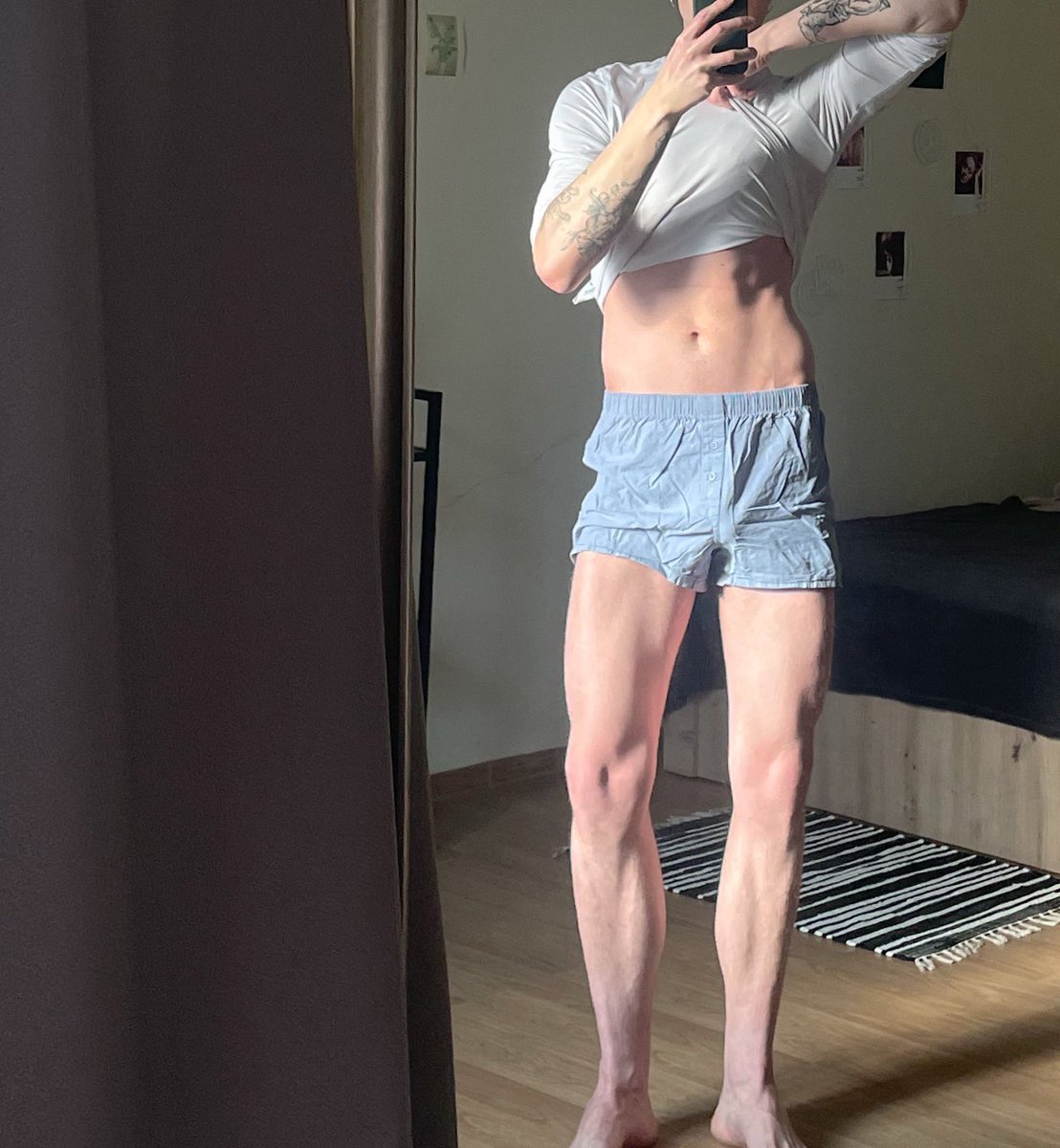 Вінстон карамелька tweet media