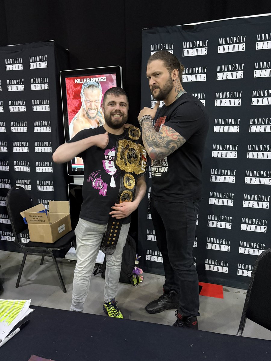 Matthew Foster 🌈🏳️🌈❤️ tweet media