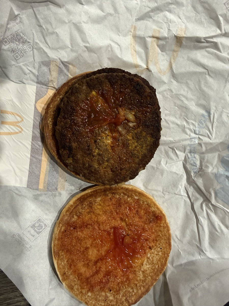 EngTeach90's tweet photo. @McDonalds hmmmm something doesn’t quite add up here. https://t.co/WQS5JewsLl