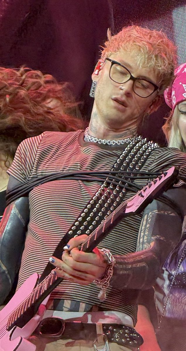 Nerd gun kelly is here ❤️‍🔥