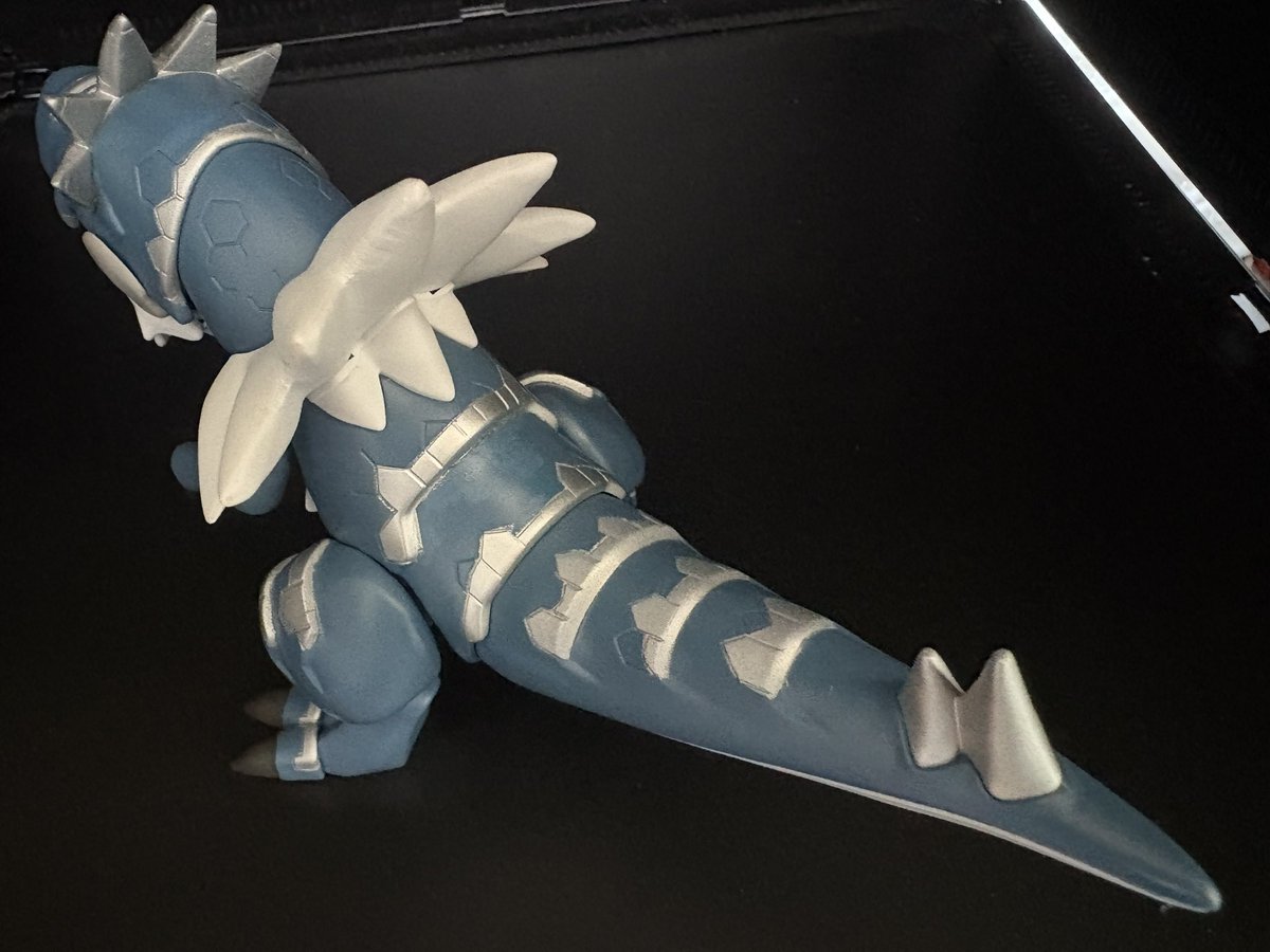 ポケプラ ガチゴラス 色違い 塗装完成品 色違いガチゴラス完成 ミディアムブルーで塗装したので実際の色違い